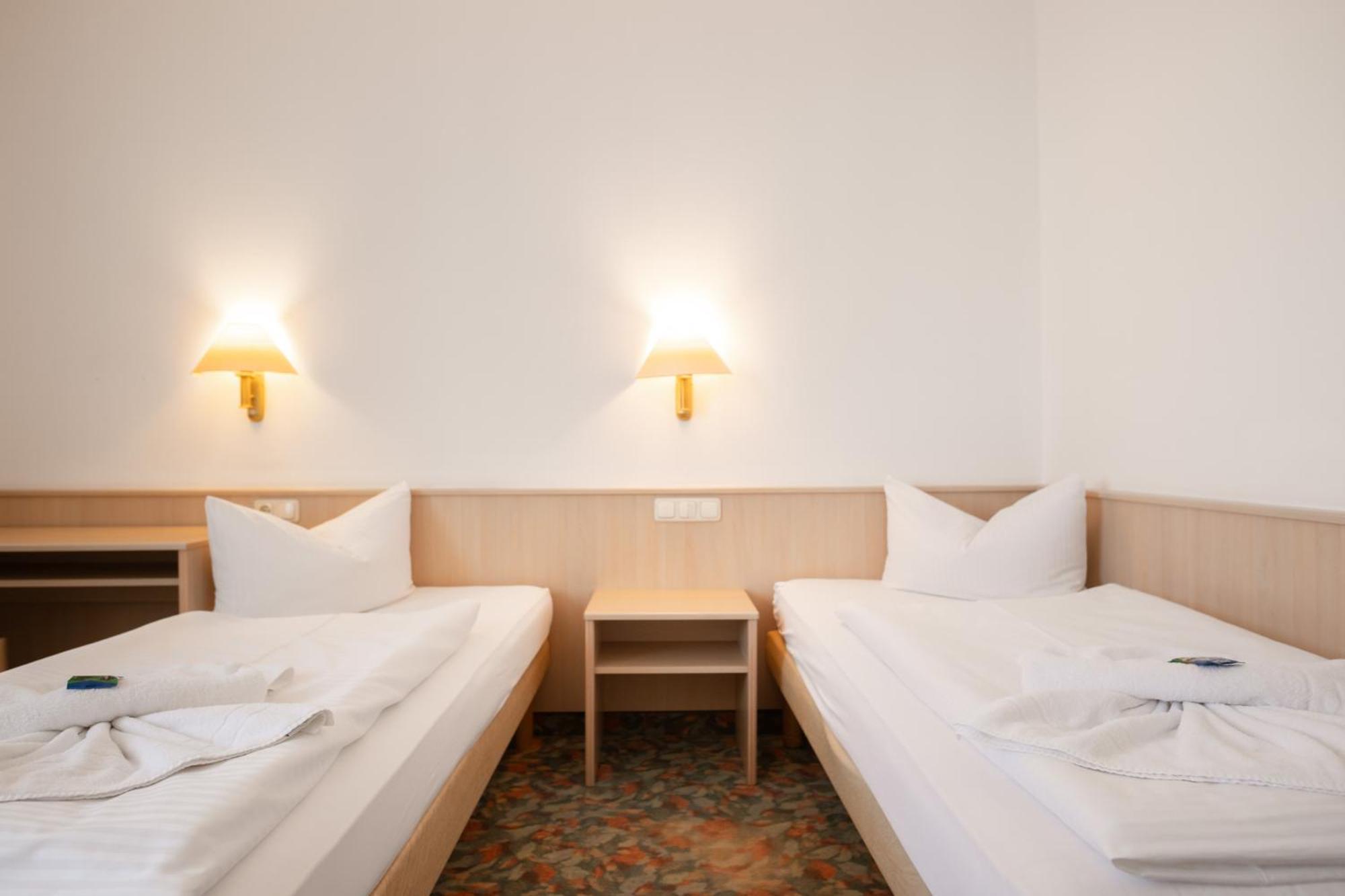 אלטנבורג Hotel Astor מראה חיצוני תמונה